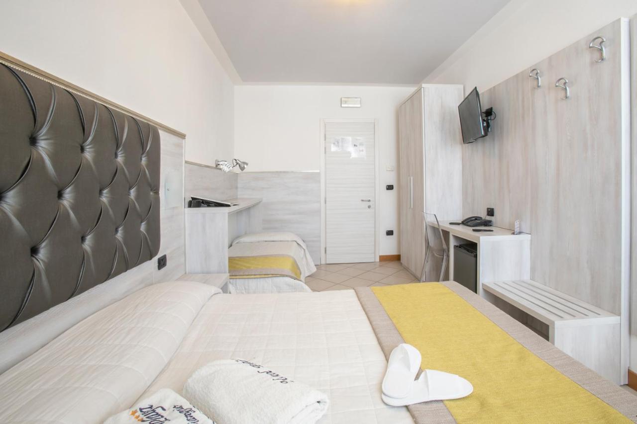 Hotel Playa Viareggio Exterior photo
