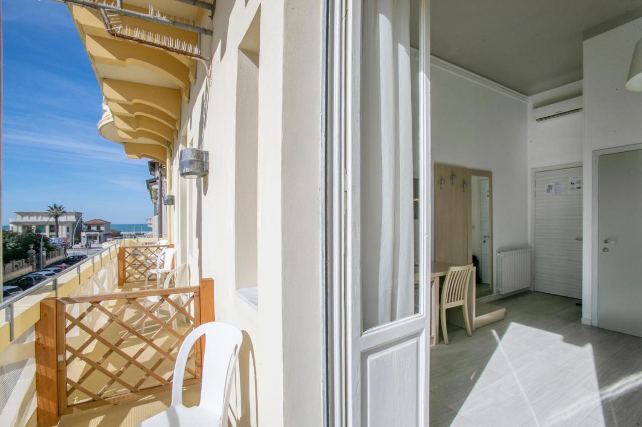 Hotel Playa Viareggio Exterior photo