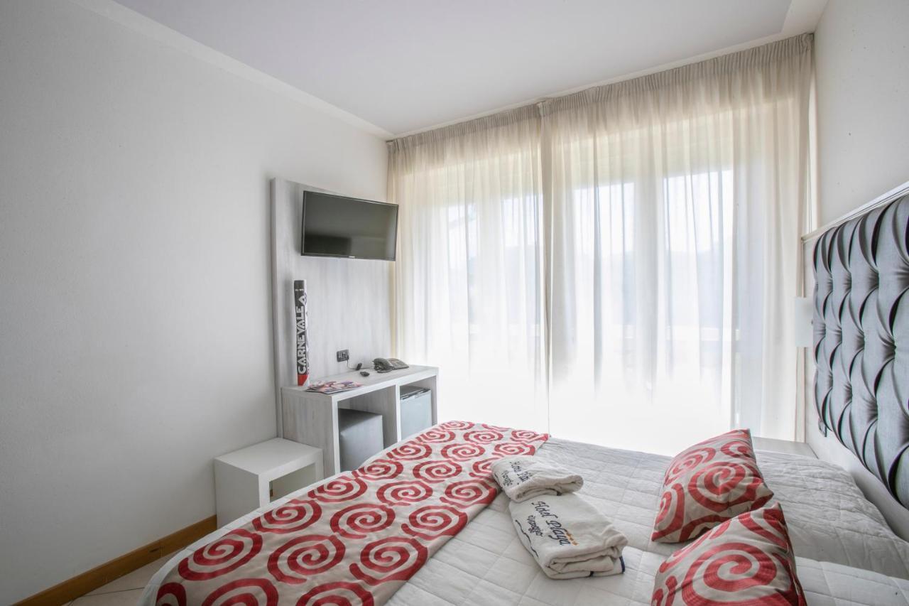 Hotel Playa Viareggio Exterior photo