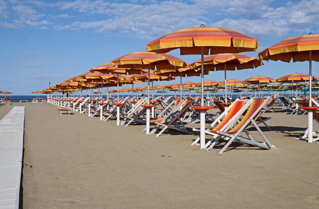 Hotel Playa Viareggio Exterior photo